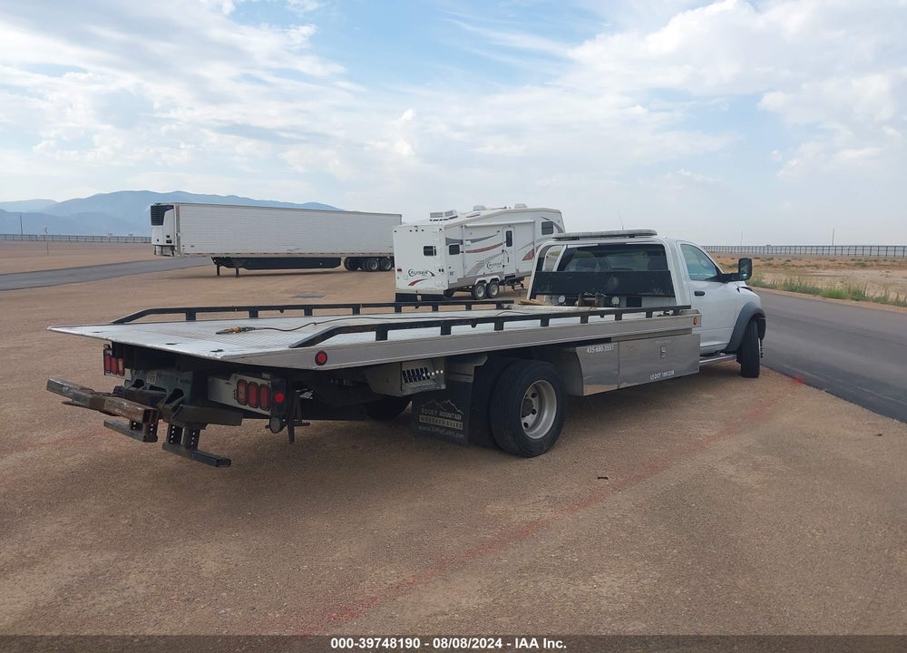 2015 RAM 5500 CHASSIS TRADESMAN/SLT VIN: 3C7WRNDL9FG594676