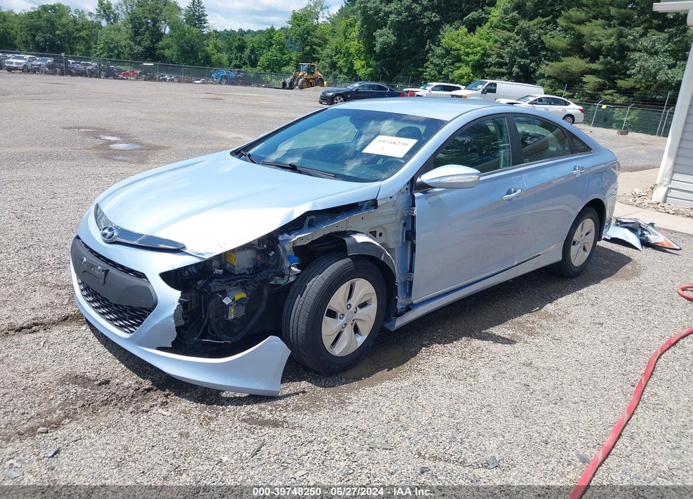 2015 HYUNDAI SONATA HYBRID VIN: KMHEC4A47FA135271