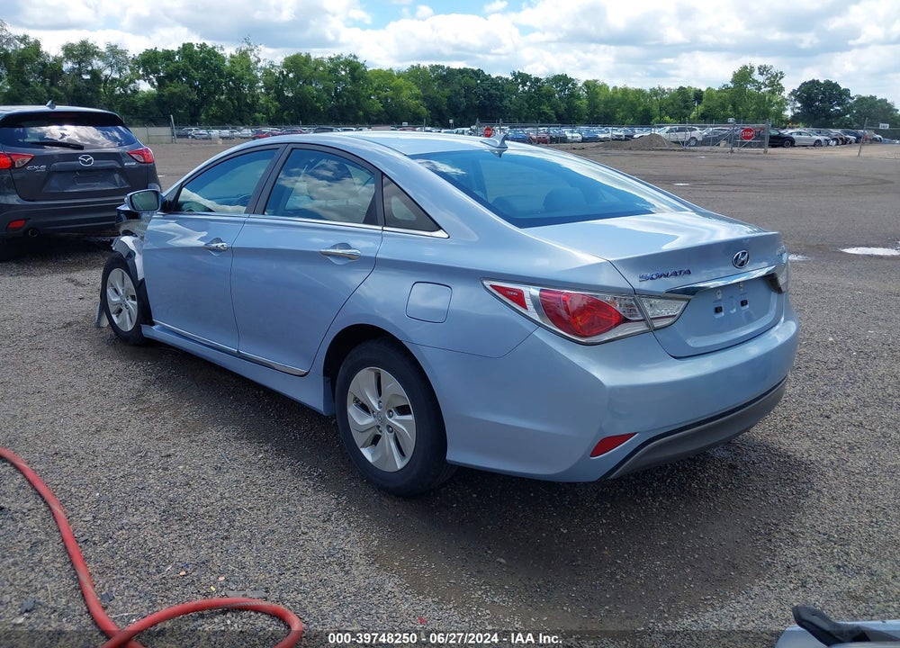 2015 HYUNDAI SONATA HYBRID VIN: KMHEC4A47FA135271