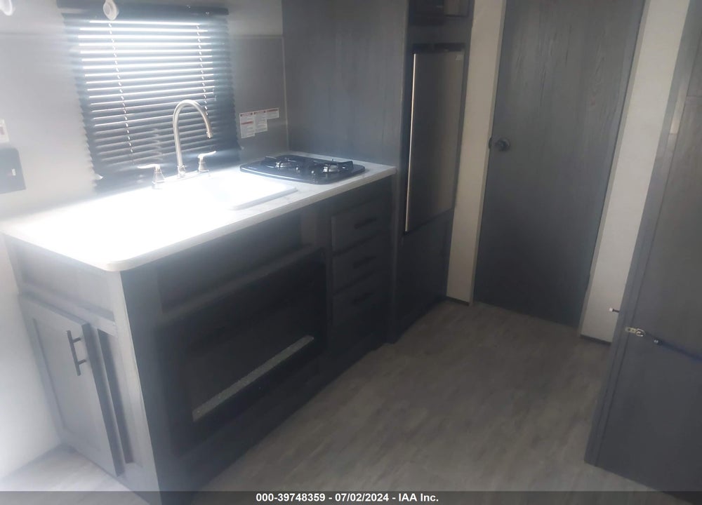2021 KEYSTONE TRAVEL TRAILER VIN: 4YDT17B12M8921388