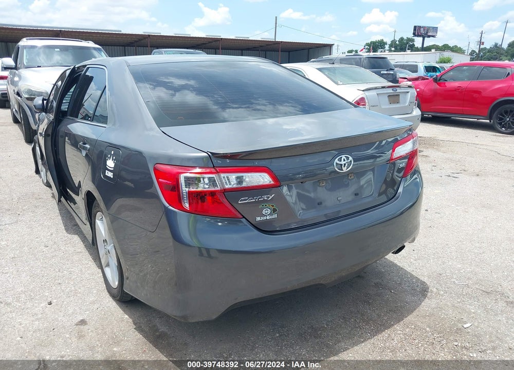 2014 TOYOTA CAMRY SE VIN: 4T1BF1FK8EU411650