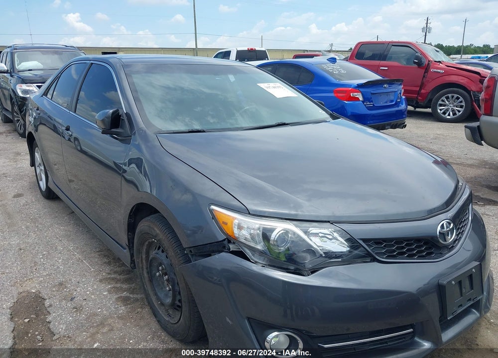 2014 TOYOTA CAMRY SE VIN: 4T1BF1FK8EU411650