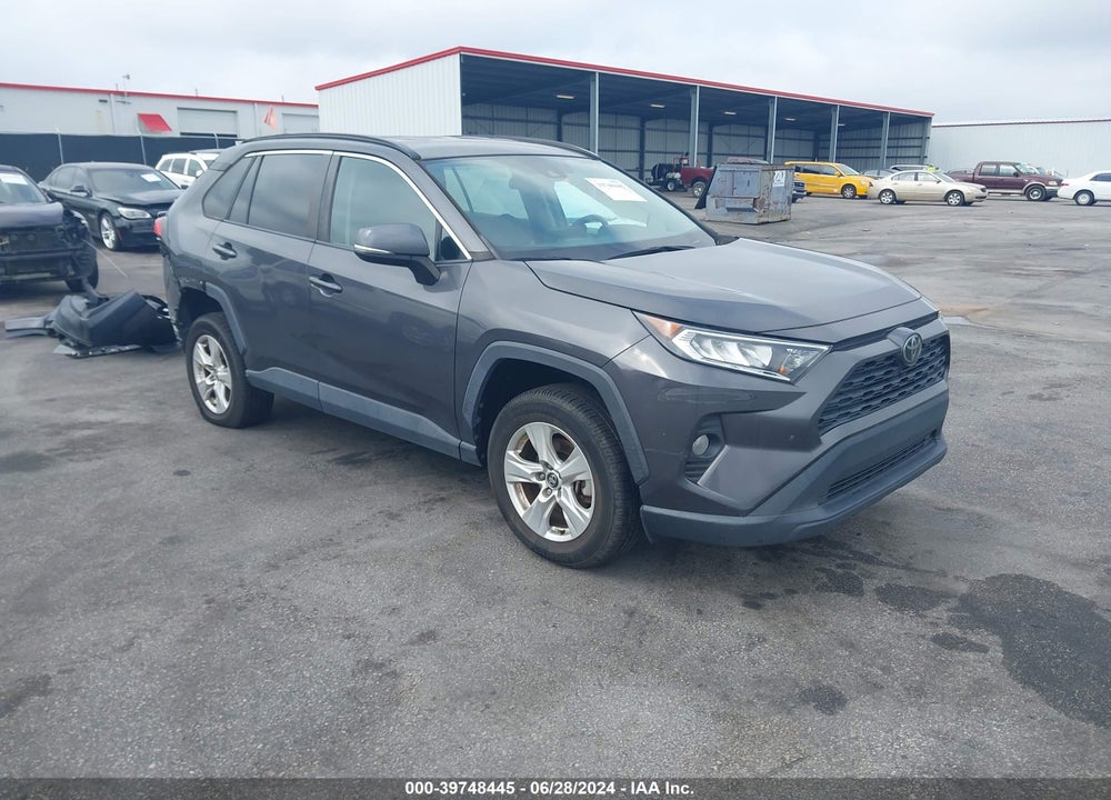 2020 TOYOTA RAV4 XLE VIN: 2T3W1RFV4LW065156