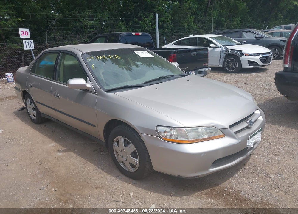 1998 HONDA ACCORD LX VIN: 1HGCG5649WA040176