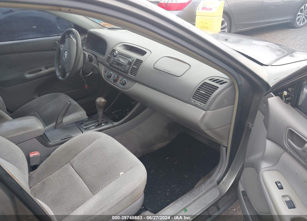 2004 TOYOTA CAMRY LE VIN: 4T1BE32K74U926206