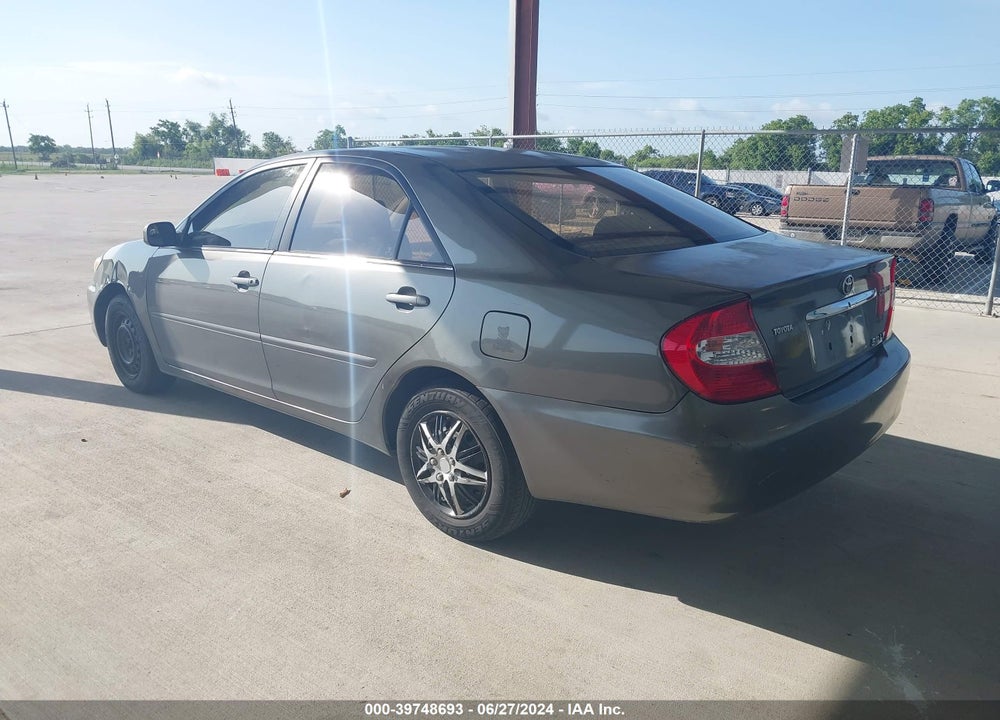 2004 TOYOTA CAMRY LE VIN: 4T1BE32KX4U868611