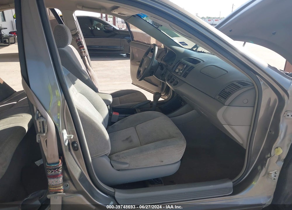 2004 TOYOTA CAMRY LE VIN: 4T1BE32KX4U868611