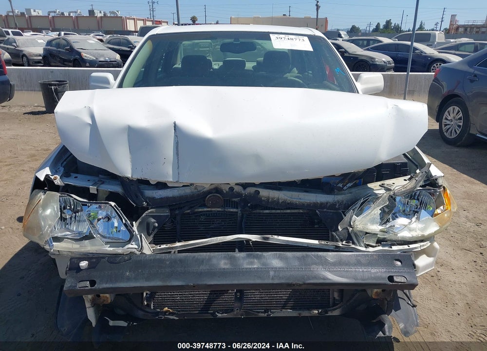 2002 TOYOTA AVALON XL VIN: 4T1BF28B92U227946