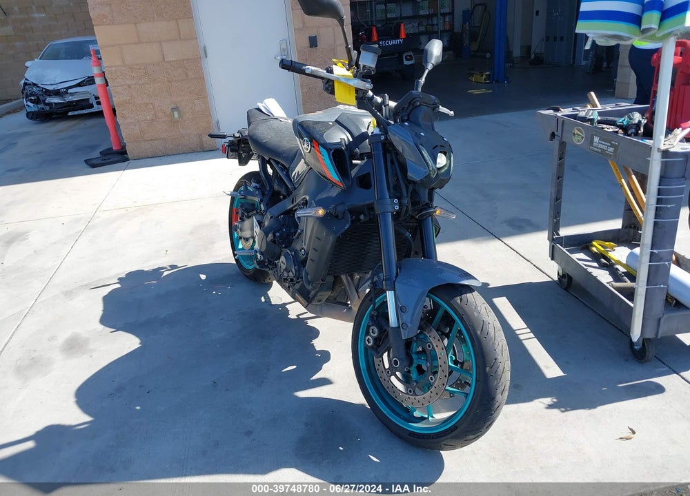 2022 YAMAHA MT09 C VIN: JYARN71Y6NA000684