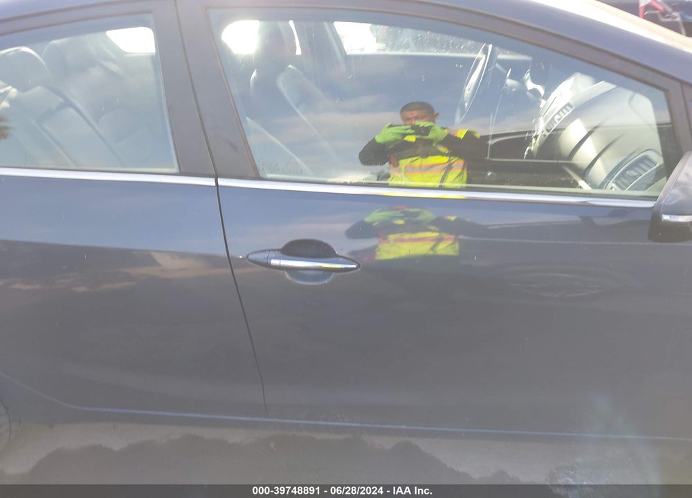 2015 KIA FORTE EX VIN: KNAFZ4A81F5373133