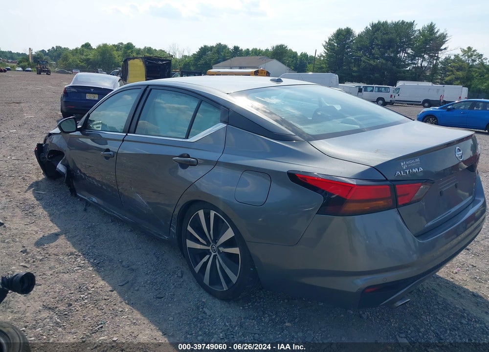 2022 NISSAN ALTIMA SR FWD VIN: 1N4BL4CV2NN403671