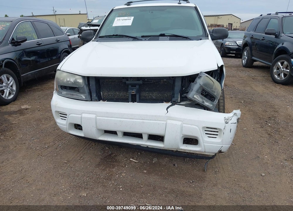2005 CHEVROLET TRAILBLAZER LS VIN: 1GNDT13S352318869