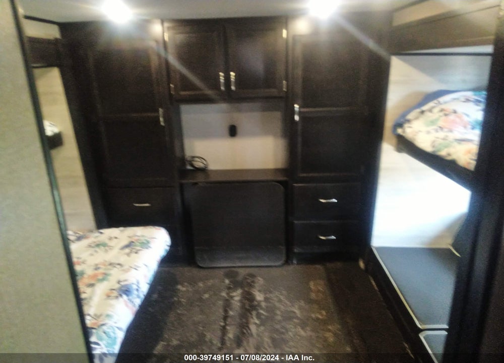 2021 JAYCO M-32 TSBH JAY FLIGHT VIN: 1UJBJ0BT4M1TV0051
