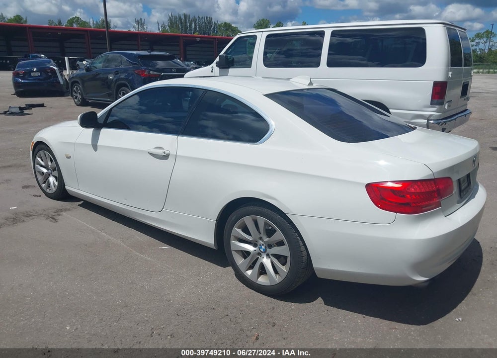 2011 BMW 328I VIN: WBAKE3C5XBE441575