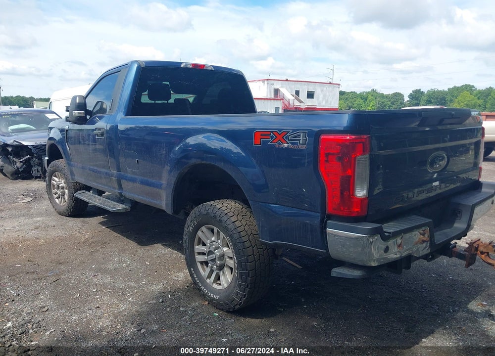 2017 FORD F-250 XLT VIN: 1FTBF2B61HEB33921