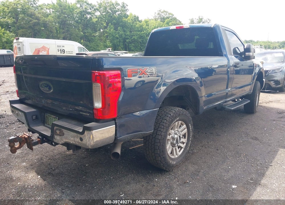 2017 FORD F-250 XLT VIN: 1FTBF2B61HEB33921