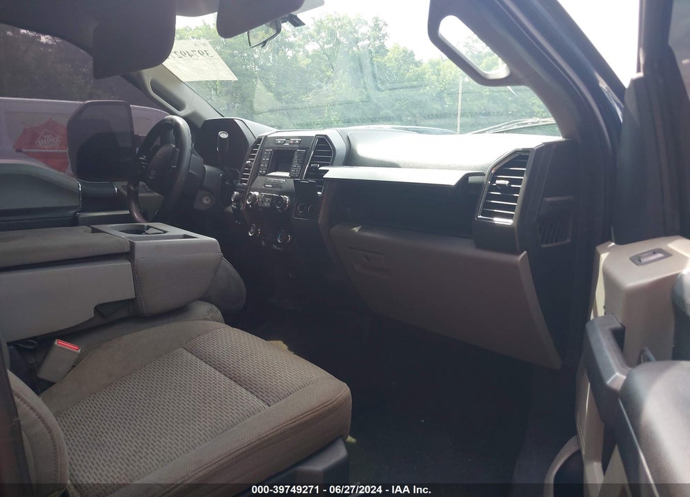 2017 FORD F-250 XLT VIN: 1FTBF2B61HEB33921