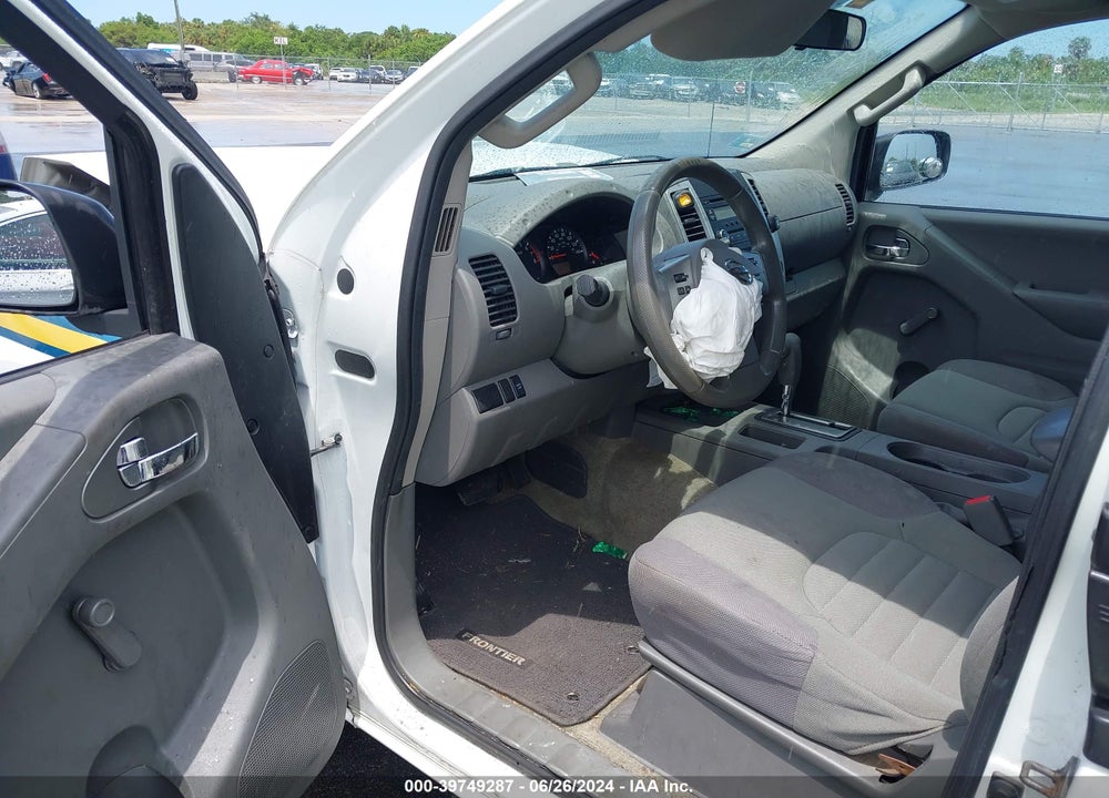 2015 NISSAN FRONTIER S VIN: 1N6BD0CT4FN738461
