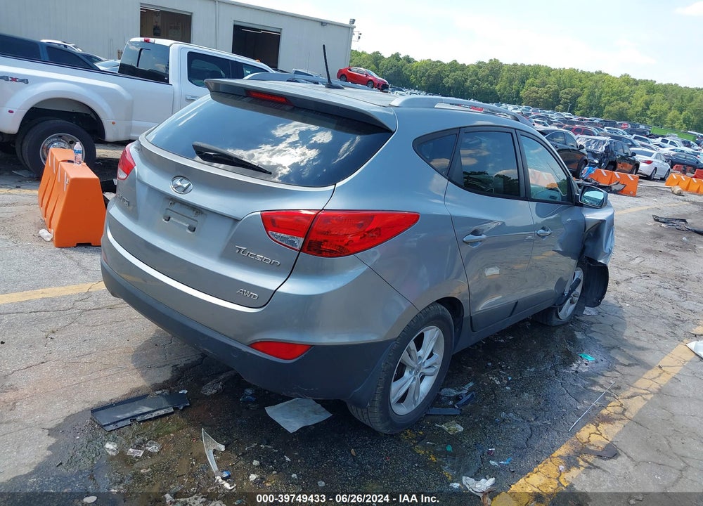 2011 HYUNDAI TUCSON GLS VIN: KM8JUCAC8BU261676