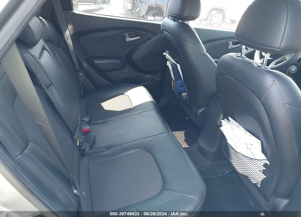 2011 HYUNDAI TUCSON GLS VIN: KM8JUCAC8BU261676
