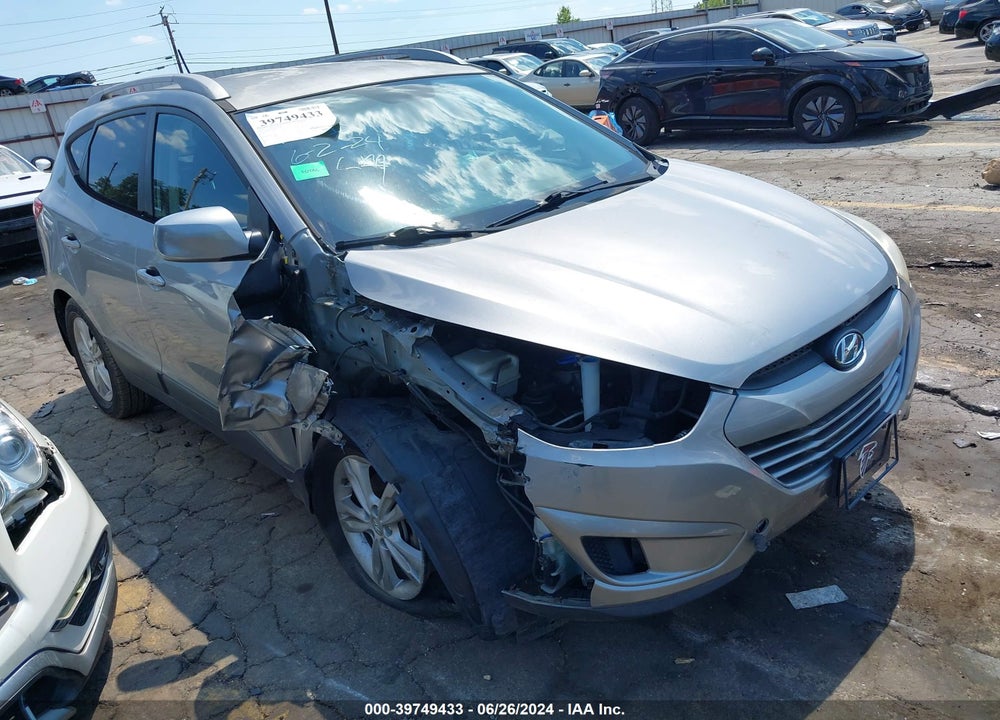 2011 HYUNDAI TUCSON GLS VIN: KM8JUCAC8BU261676