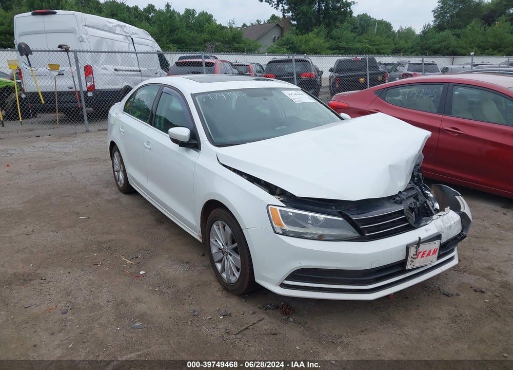 2015 VOLKSWAGEN JETTA 1.8T SE VIN: 3VWD07AJ8FM338475