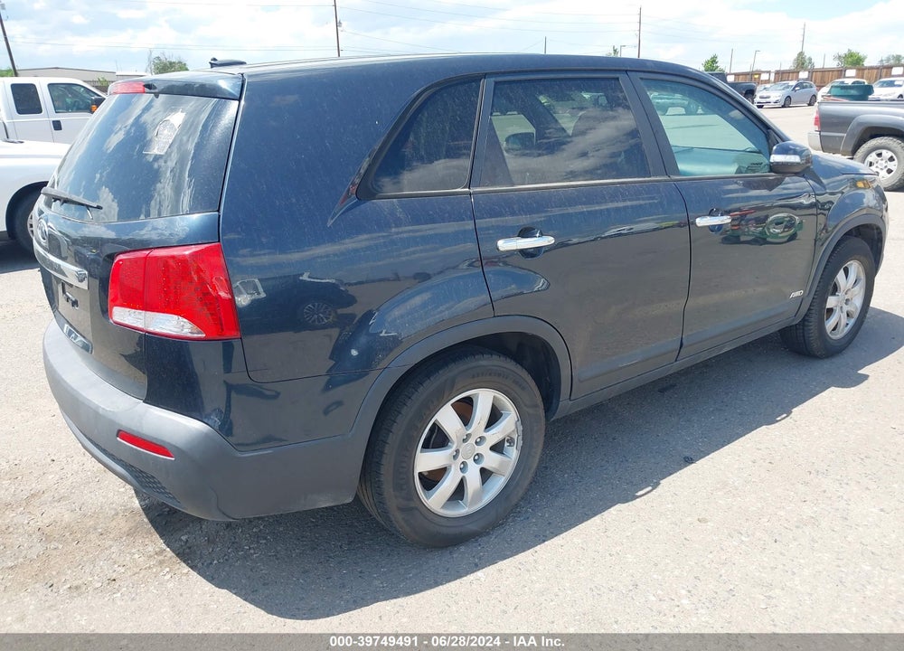 2012 KIA SORENTO LX VIN: 5XYKTCA69CG289592