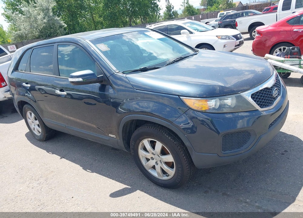 2012 KIA SORENTO LX VIN: 5XYKTCA69CG289592