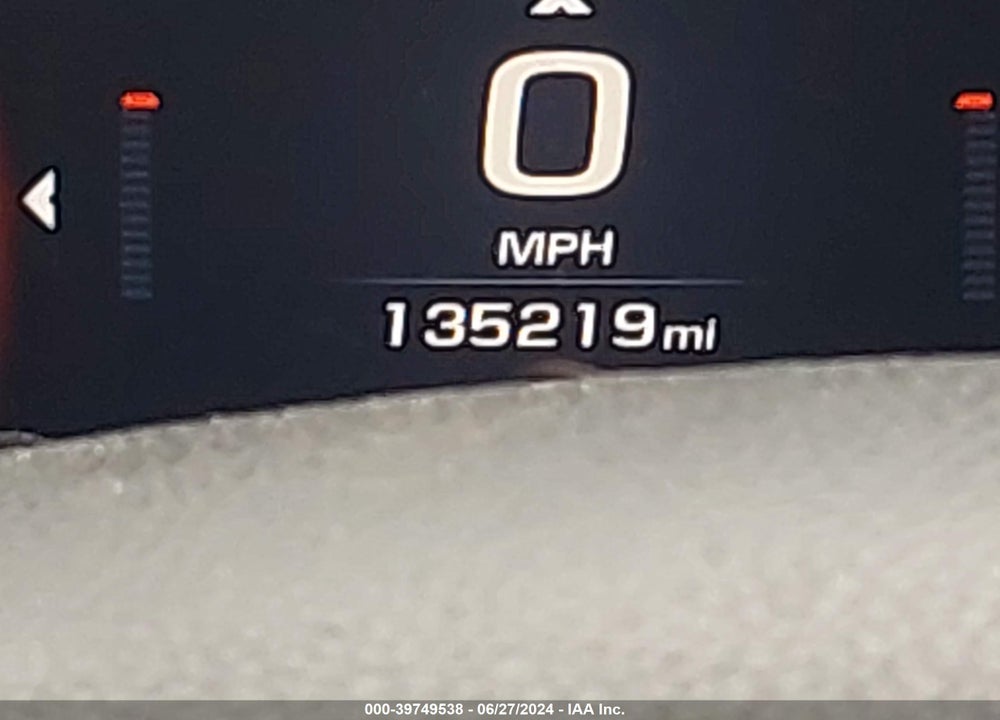 2015 GMC SIERRA 2500HD DENALI VIN: 1GT120E82FF191097