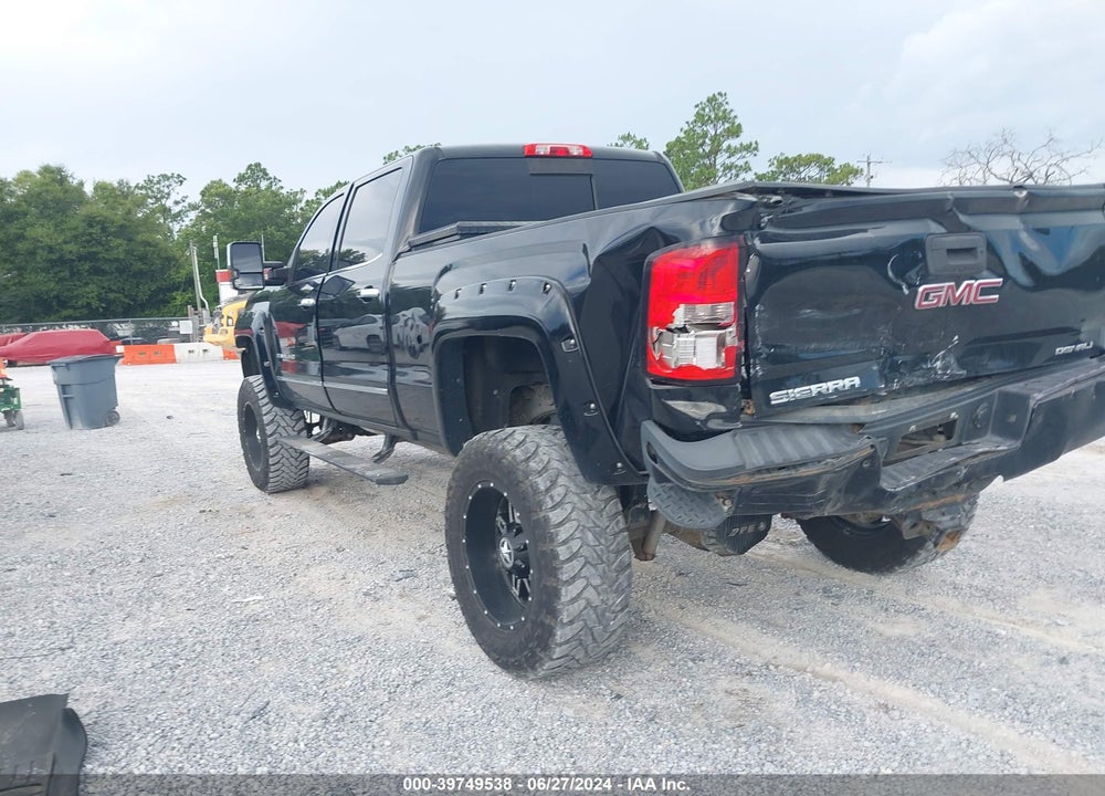 2015 GMC SIERRA 2500HD DENALI VIN: 1GT120E82FF191097
