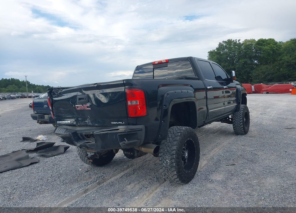2015 GMC SIERRA 2500HD DENALI VIN: 1GT120E82FF191097