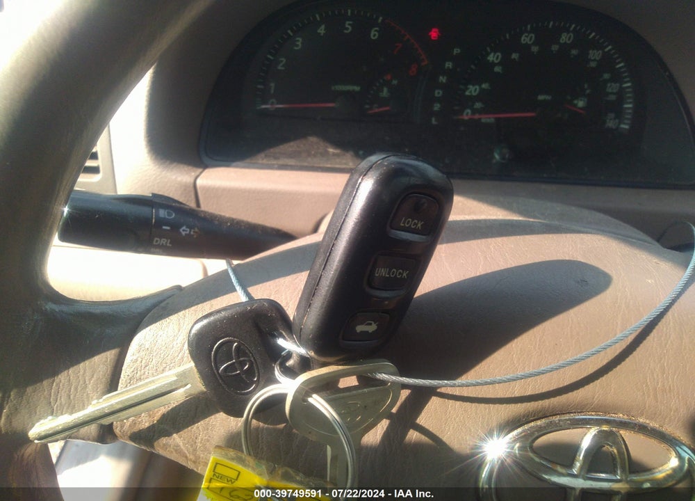 2002 TOYOTA CAMRY LE VIN: 4T1BE32K42U620111