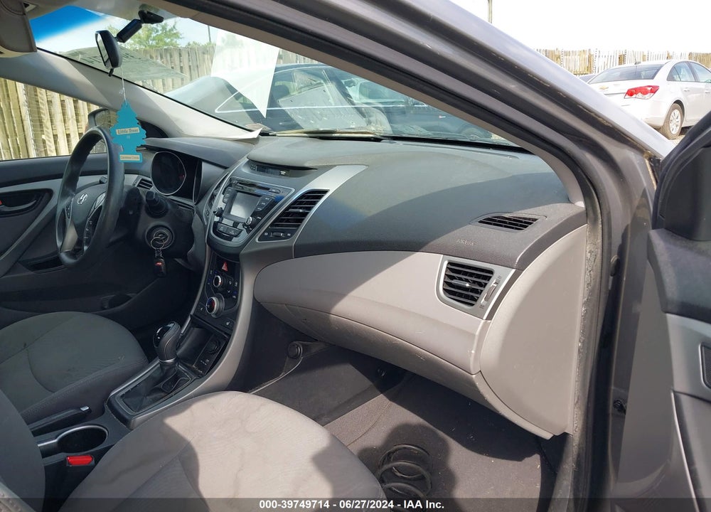 2014 HYUNDAI ELANTRA SE VIN: 5NPDH4AE1EH483472
