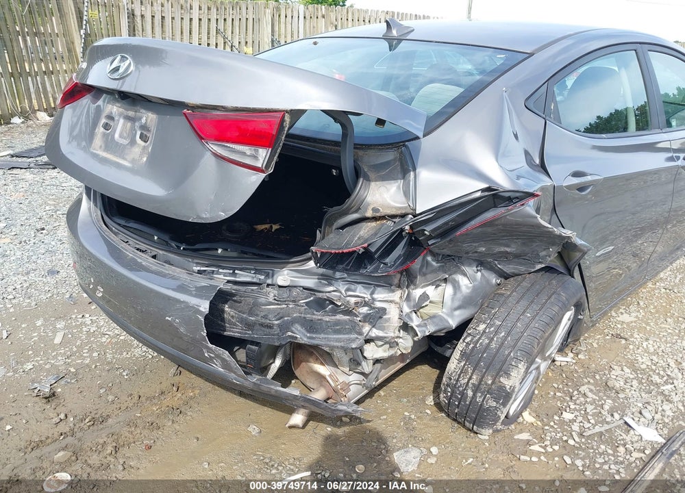 2014 HYUNDAI ELANTRA SE VIN: 5NPDH4AE1EH483472