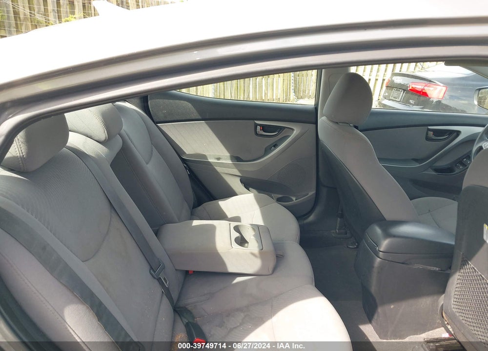 2014 HYUNDAI ELANTRA SE VIN: 5NPDH4AE1EH483472