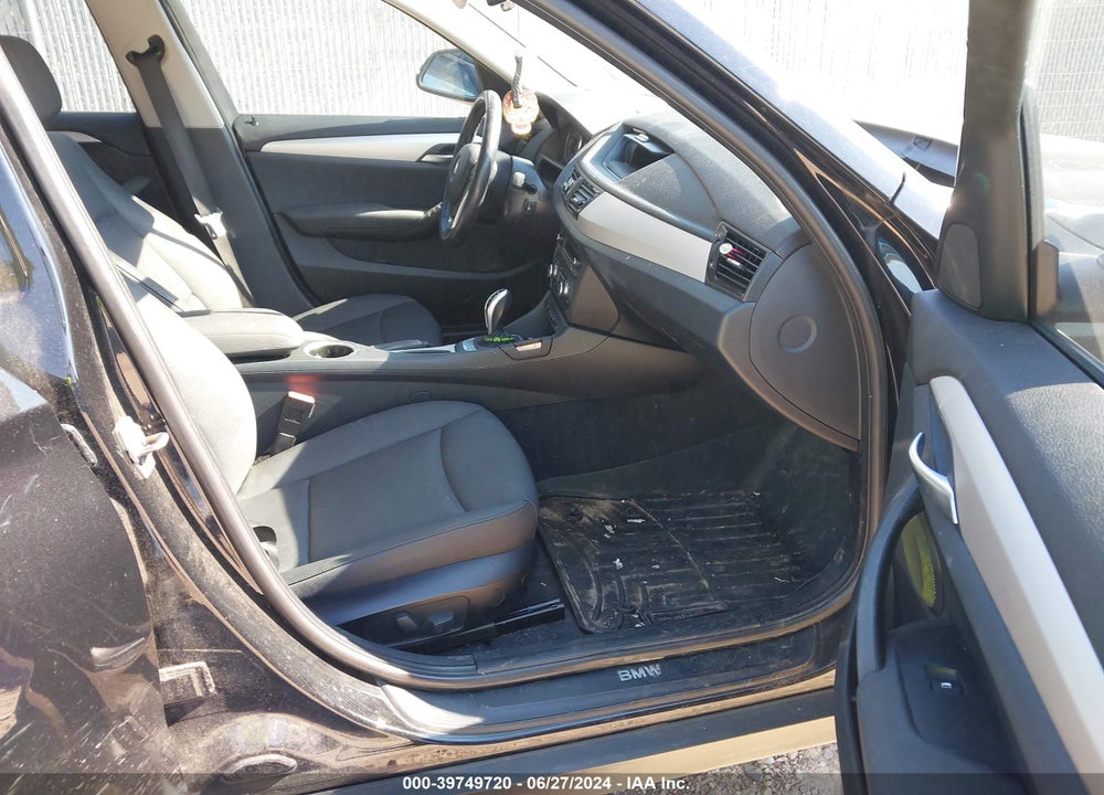 2014 BMW X1 XDRIVE28I VIN: WBAVL1C57EVY17483