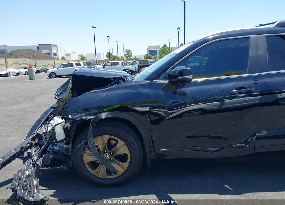 2023 TOYOTA HIGHLANDER HYBRID XLE BRONZE VIN: 5TDABRCH5PS135695