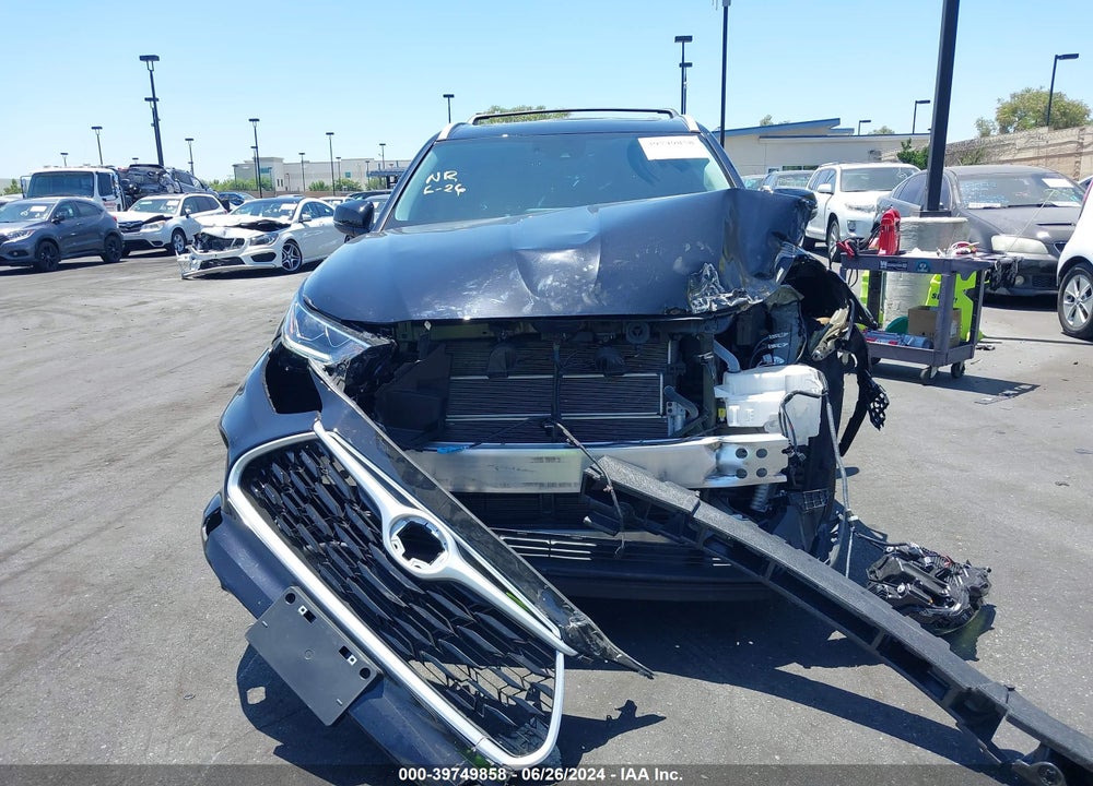 2023 TOYOTA HIGHLANDER HYBRID XLE BRONZE VIN: 5TDABRCH5PS135695