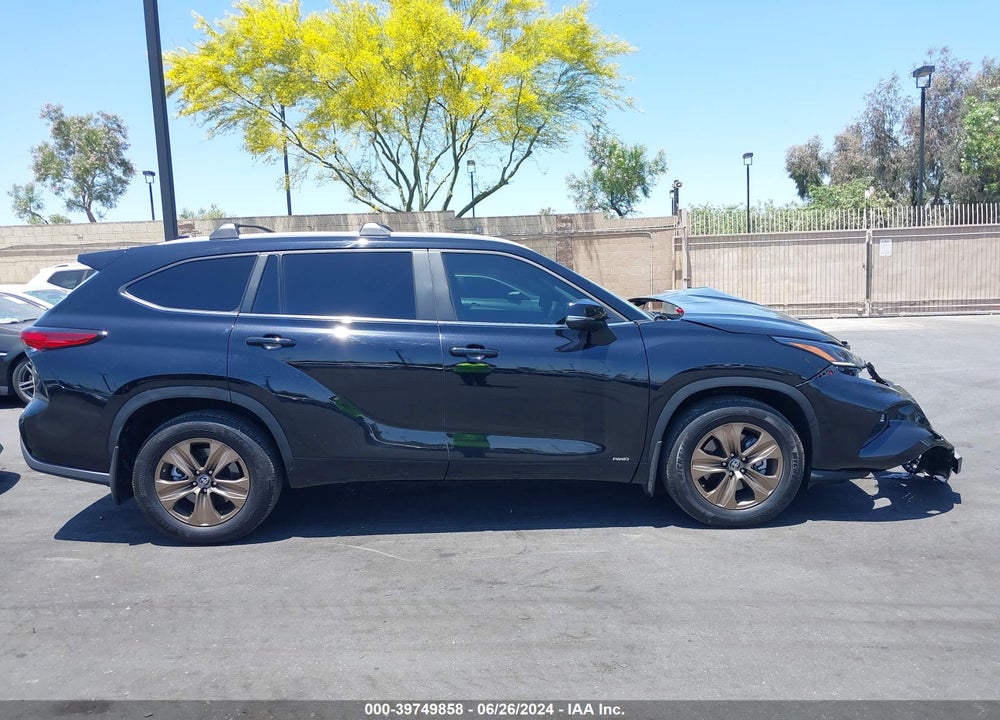 2023 TOYOTA HIGHLANDER HYBRID XLE BRONZE VIN: 5TDABRCH5PS135695