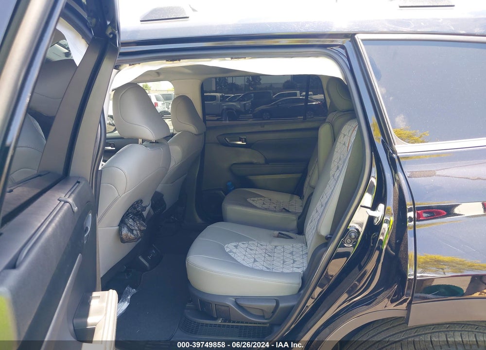 2023 TOYOTA HIGHLANDER HYBRID XLE BRONZE VIN: 5TDABRCH5PS135695