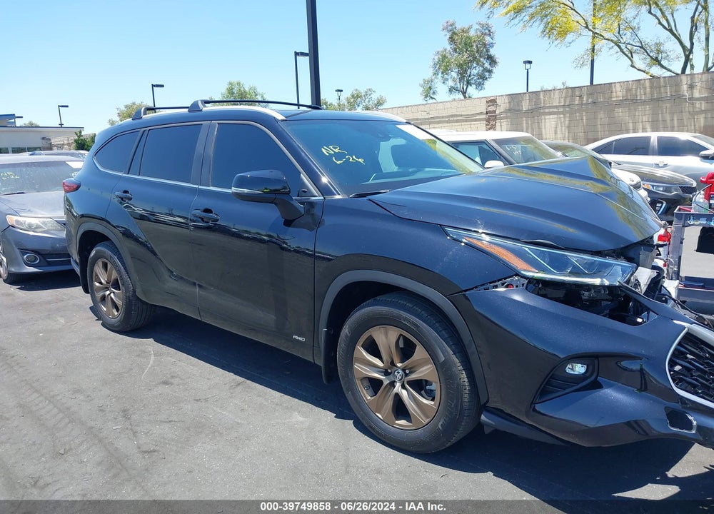 2023 TOYOTA HIGHLANDER HYBRID XLE BRONZE VIN: 5TDABRCH5PS135695