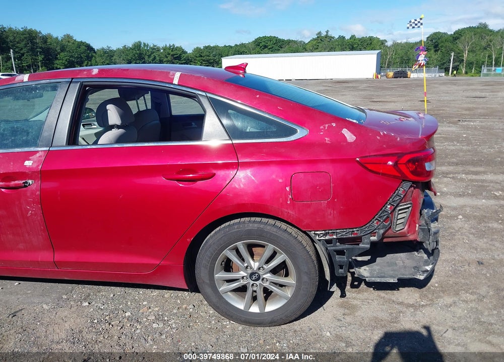 2017 HYUNDAI SONATA VIN: 5NPE24AF4HH585657