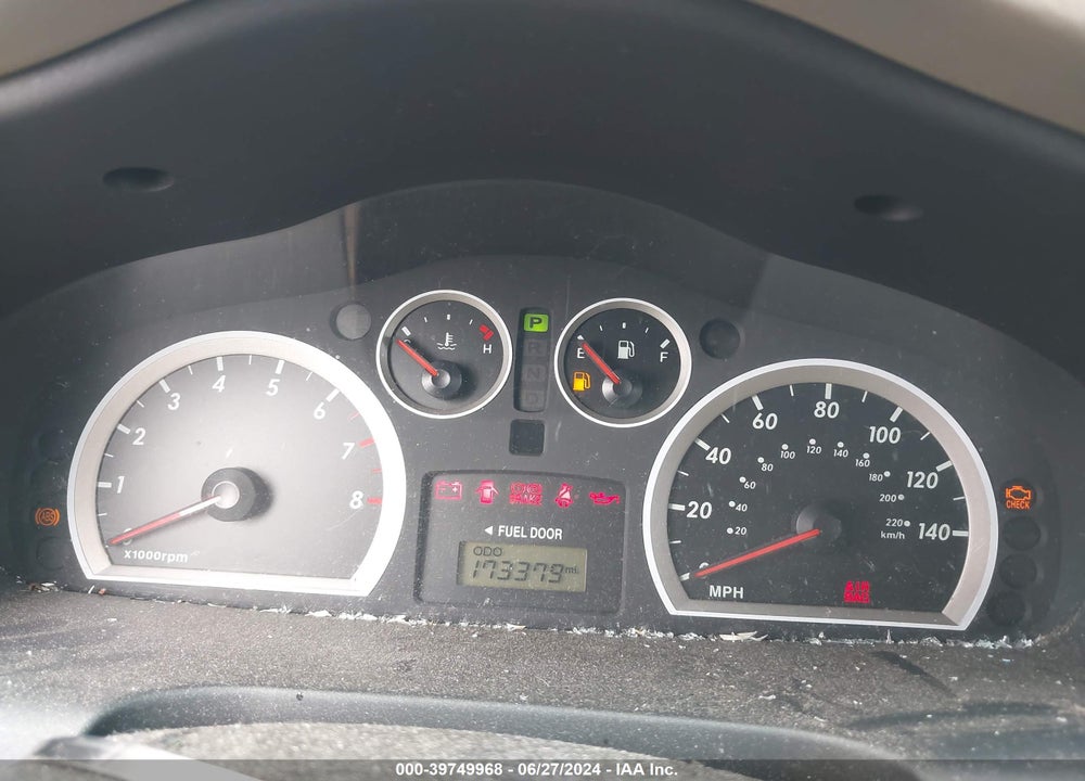 2005 HYUNDAI SANTA FE GLS VIN: KM8SC13D75U943227