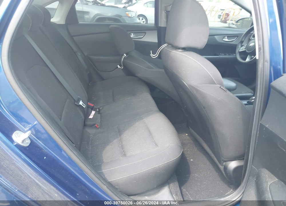 2019 KIA FORTE LXS VIN: 3KPF24AD5KE042624