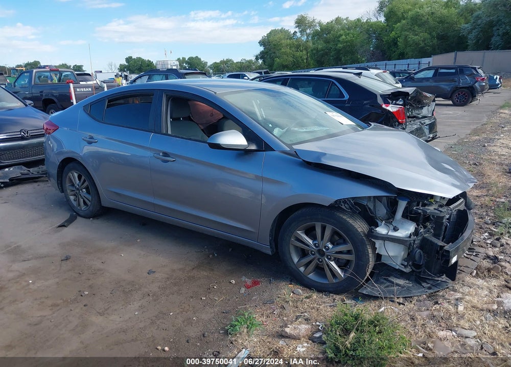 2017 HYUNDAI ELANTRA SE VIN: 5NPD84LF5HH001614