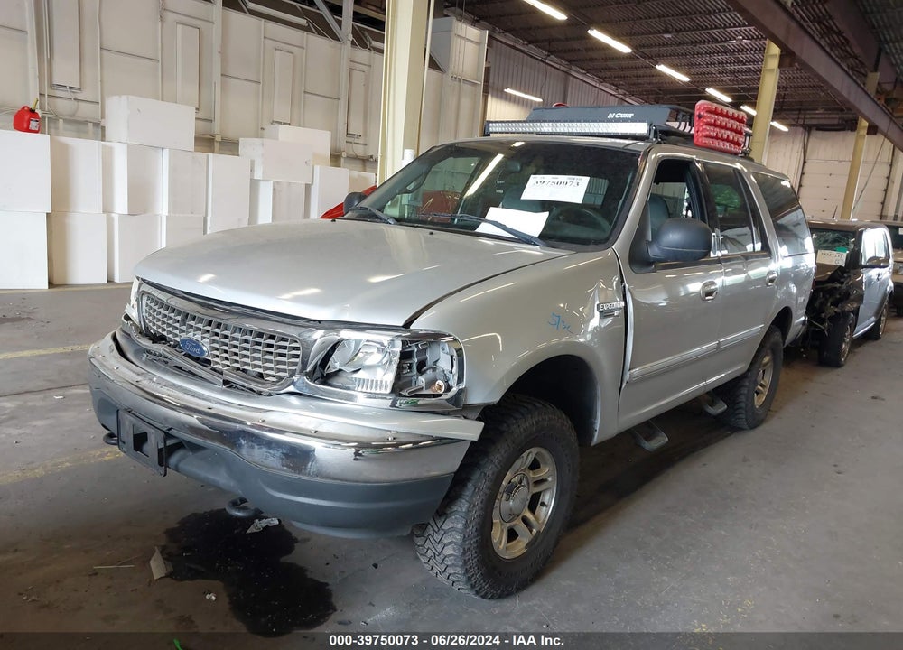2001 FORD EXPEDITION XLT VIN: 1FMPU16L21LB80586