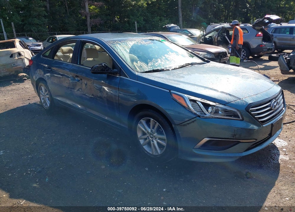 2016 HYUNDAI SONATA SE VIN: 5NPE24AF0GH351045