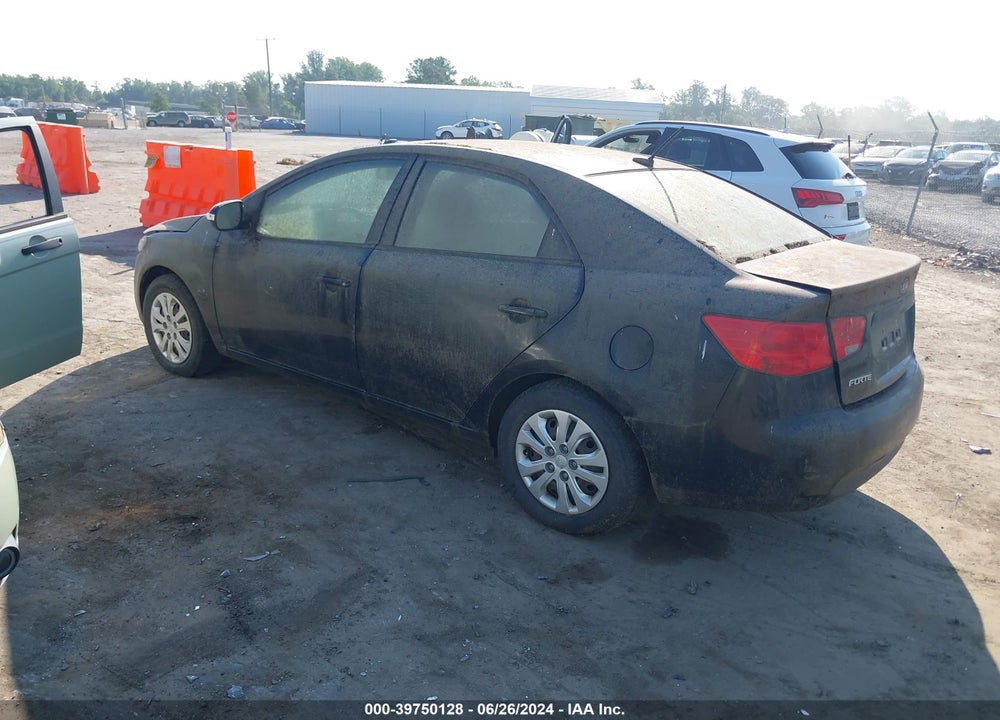 2010 KIA FORTE EX VIN: KNAFU4A21A5836472