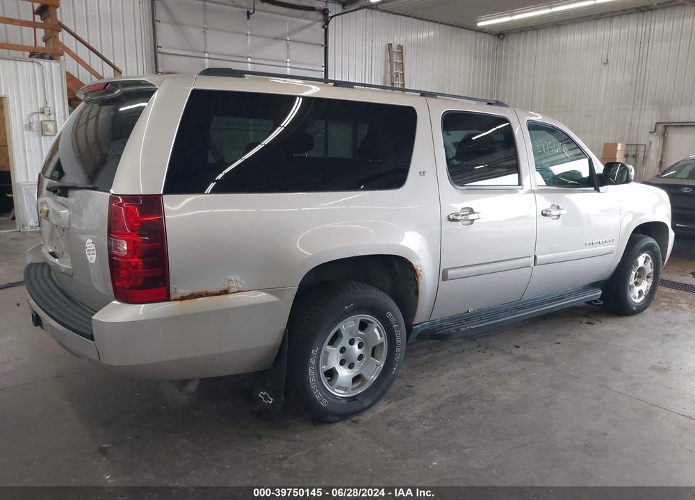2007 CHEVROLET SUBURBAN 1500 LT VIN: 3GNFK16307G109258