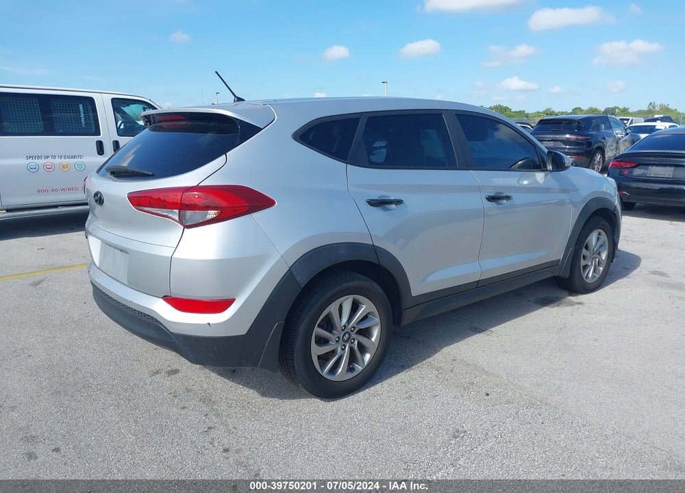 2018 HYUNDAI TUCSON SE VIN: KM8J23A4XJU765935